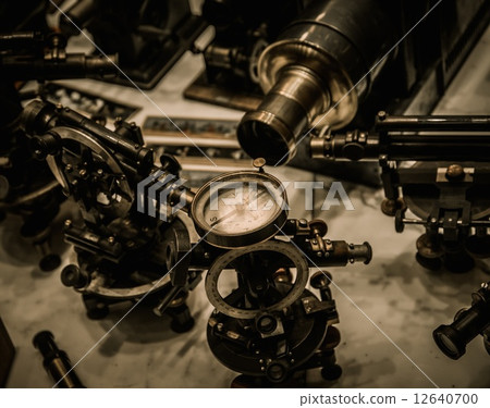 Vintage optical devices in a shop Vintage optical devices in a shop 12640700