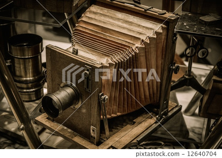 Retro wooden photo camera Retro wooden photo camera 12640704