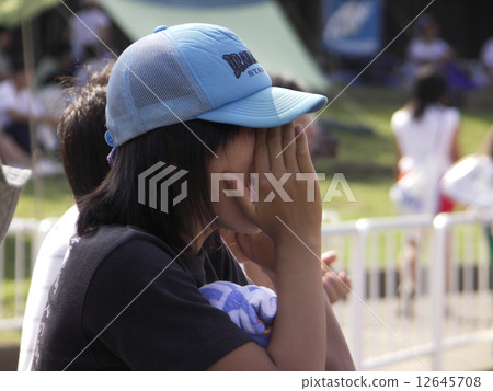 Cheering girls Cheering girls 12645708