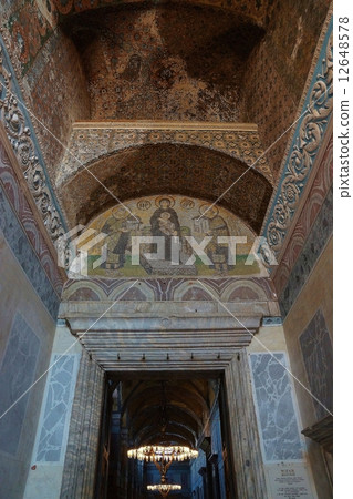 在土耳其里面·伊斯坦布爾Ayasofia 在土耳其里面·伊斯坦布爾Ayasofia 12648578