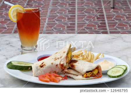 Chicken Shawarma with ice lemon tea 12648795