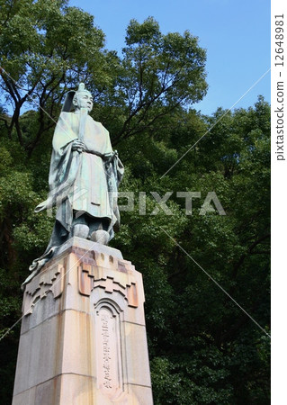 Statue of Shimadzu Qi 12648981