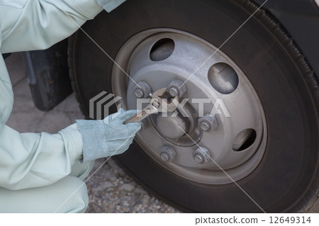Track tire image Track tire image 12649314