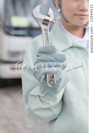 Monkey wrench track woman Monkey wrench track woman 12649315
