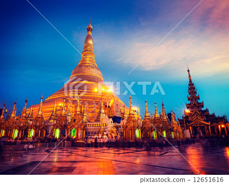 Shwedagon pagoda in the evening Shwedagon pagoda in the evening 12651616