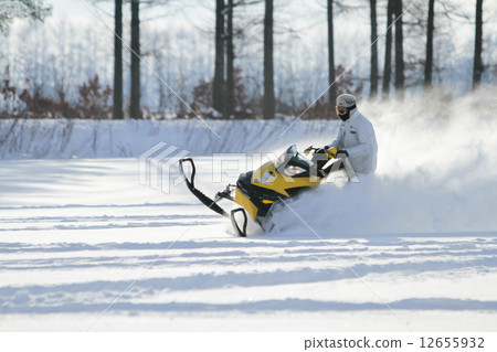 雪地摩托 雪地摩托 12655932