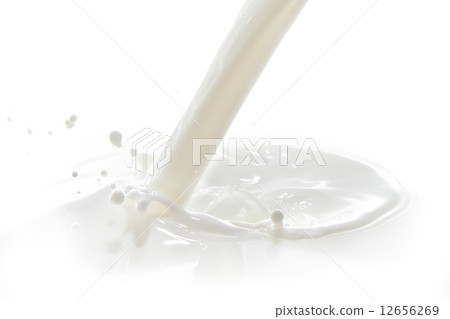 milk splash 12656269