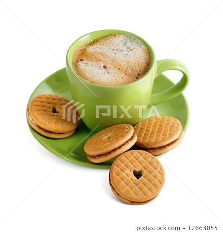 Cup of coffee with cookies 12663055
