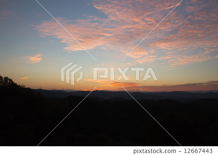 Morning glow Morning glow 12667443