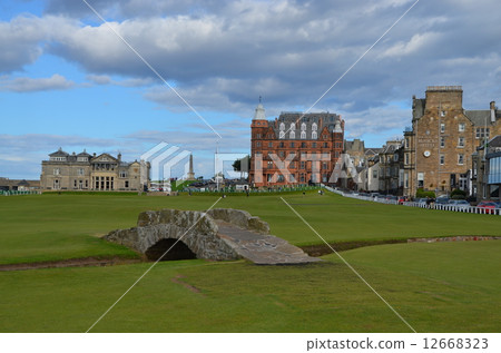 St. Andrews 12668323