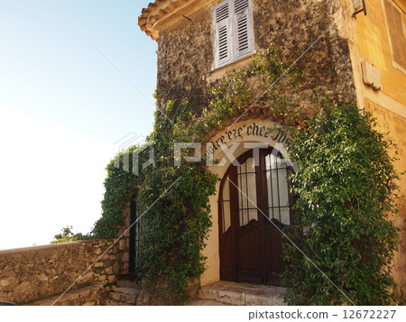 Eze Eze 12672227