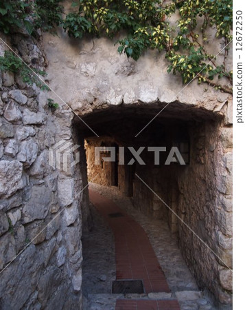 Eze Eze 12672250