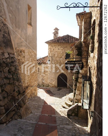 Eze 12672262