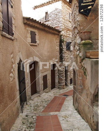 Eze 12672298