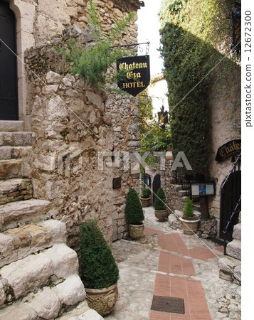 Eze 12672300