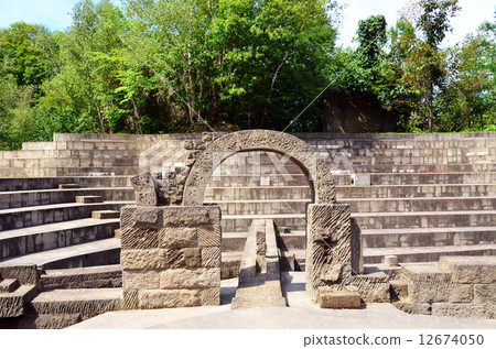 Ruin-like mortar square 12674050