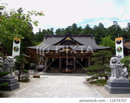 Miyama Kumano · Honmyō Taisha Shrine · Guardian dog (Tanabe City, Wakayama prefecture) 12678707