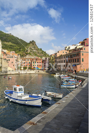 Vernazza Vernaza 12681437
