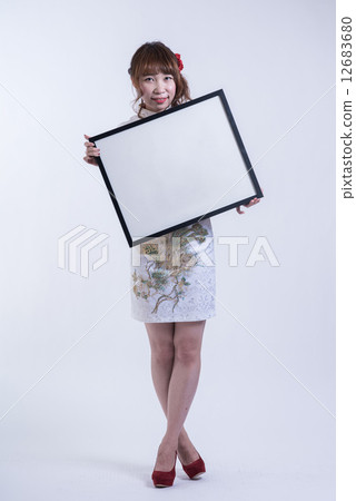 Taiwanese ladies with china dress 12683680