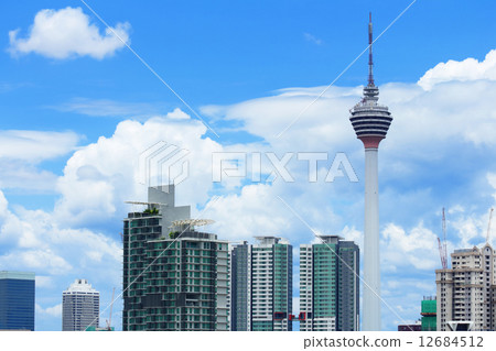 Kuala Lumpur skyline 12684512