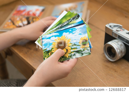 Photo arrangement 12688817