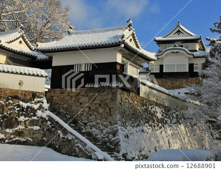 Bitter of snow Matsuyama castle castle tower 12688901
