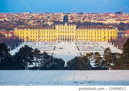 Schonbrunn Palace, Vienna 12689021