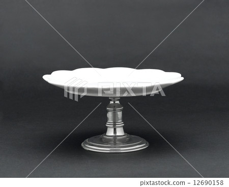 porcelain dessert stand 12690158