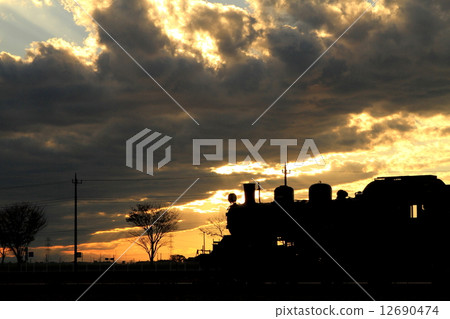 Moka Railway “Winter evening scenery and SL silhouette” 12690474
