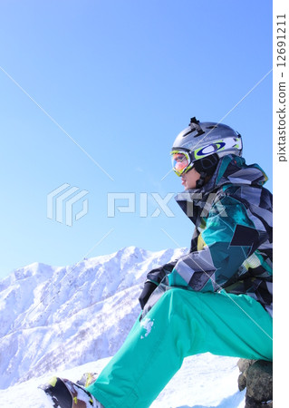 Mountain peak of snowy mountains Mountain peak of snowy mountains 12691211