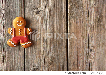 Christmas homemade gingerbread man cookie Christmas homemade gingerbread man cookie 12693333