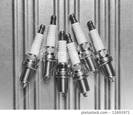 Spark plug for the car 12693971
