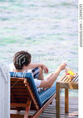 Maldives (beach resort sea vacation paradise overseas travel swimsuit southern country) Maldives (beach resort sea vacation paradise overseas travel swimsuit southern country) 12694293