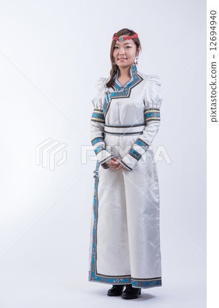 蒙古婦女的民族服飾 12694940