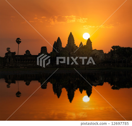 Angkor Wat on sunrise 12697785