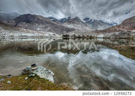 Mountain lake Lohan Tso in Himalayas Mountain lake Lohan Tso in Himalayas 12698272