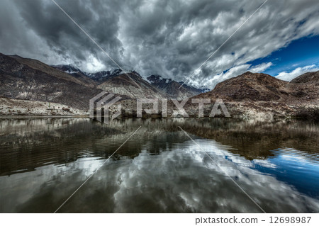 Mountain lake Lohan Tso in Himalayas Mountain lake Lohan Tso in Himalayas 12698987