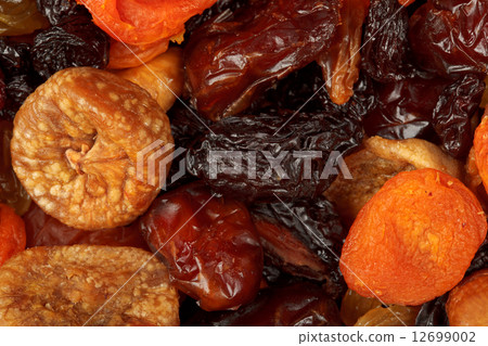 Various dried fruits close-up 12699002