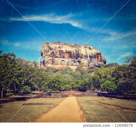 Sigiriya rock 12699079