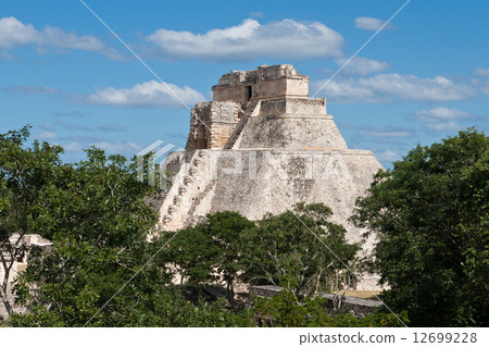 Mayan pyramid (Pyramid of the Magician, Adivino) in Uxmal, Mexic 12699228