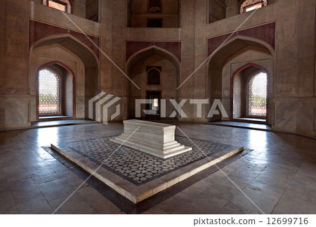 Sarcophagus. Humayun's Tomb, Delhi, India Sarcophagus. Humayun's Tomb, Delhi, India 12699716