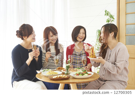 女子協會4人 12700305