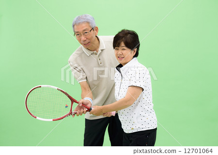 Pose material for clipping using chroma key - Sports image of senior couple 12701064