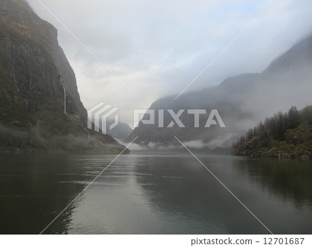 Sognefjord 12701687