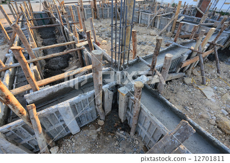 construction house, reinforcement metal framework for concrete p 12701811