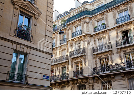 Streets of Paris · Buildings 12707710