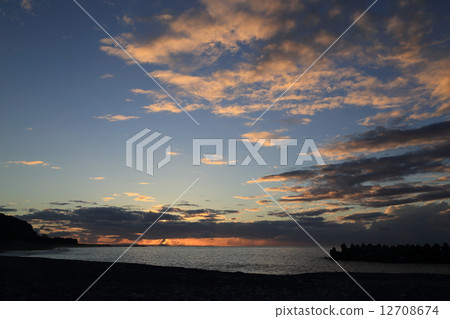海岸的黃昏 海岸的黃昏 12708674