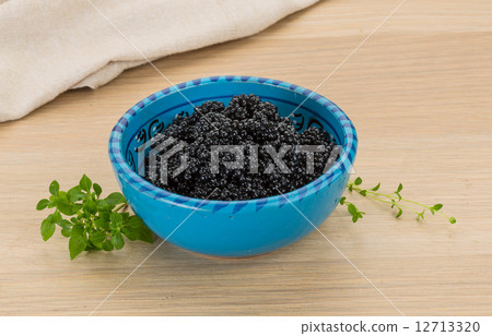 Black caviar 12713320