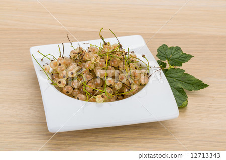 White currant 12713343
