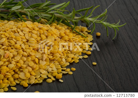 Raw yellow lentils Raw yellow lentils 12713780